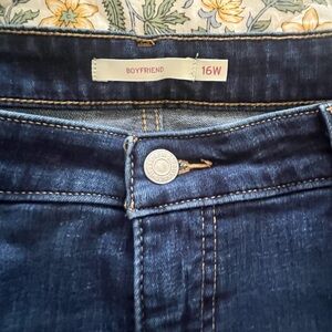 Levi’s Boyfriend Jeans